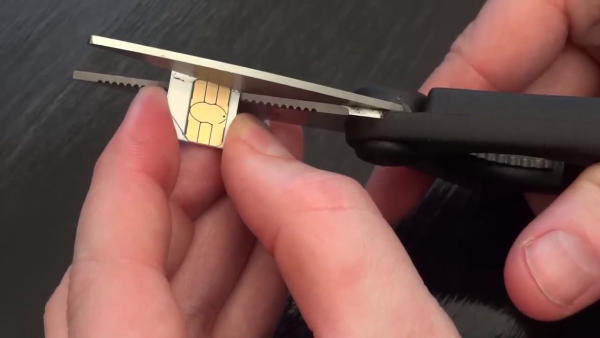 dien-thoai-iphone-khong-nhan-sim_1685295543 điện thoại iphone không nhận sim