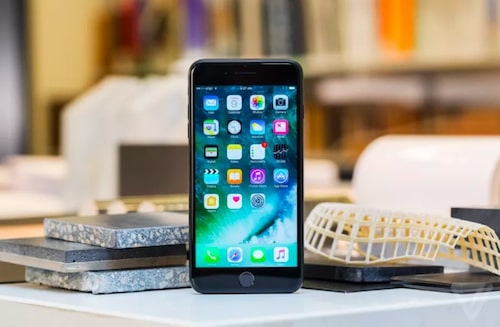 gia-cua-hang-iphone-trung-bay_1583810808 bảng giá iphone hàng trưng bày