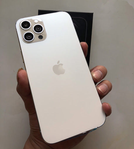 iphone 12 pro max màu trắng
