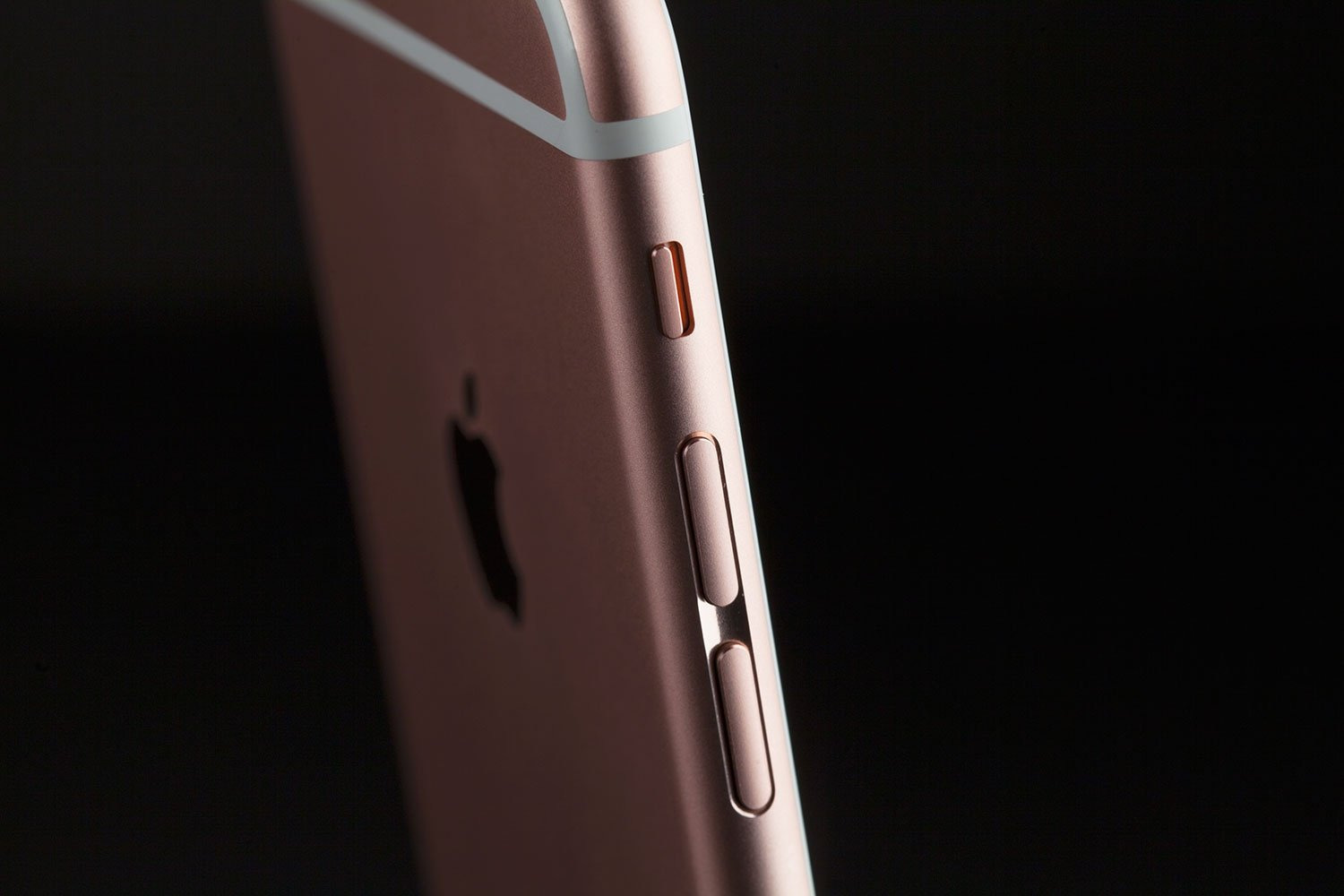 iphone-6s-plus-64gb-dap-hop_1580792119 những hình ảnh iphone 6s plus 64gb đập hộp giá bao nhiêu