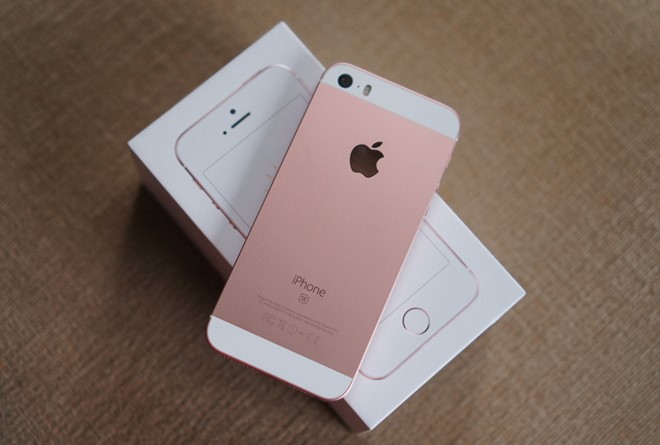 đánh giá iphone se