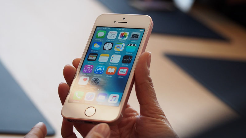 đánh giá iphone se tinhte
