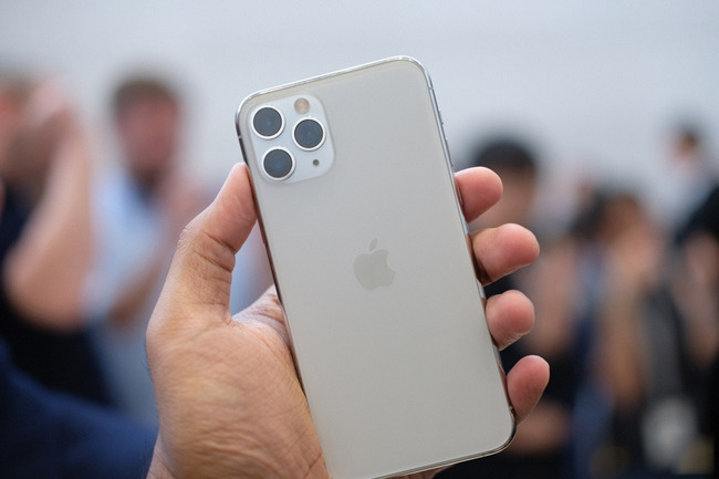 iphone-11-pro-silver_1611221134 iPhone 11 Pro màu trắng luôn là sự lựa chọn nhiều khách hàng yêu thích