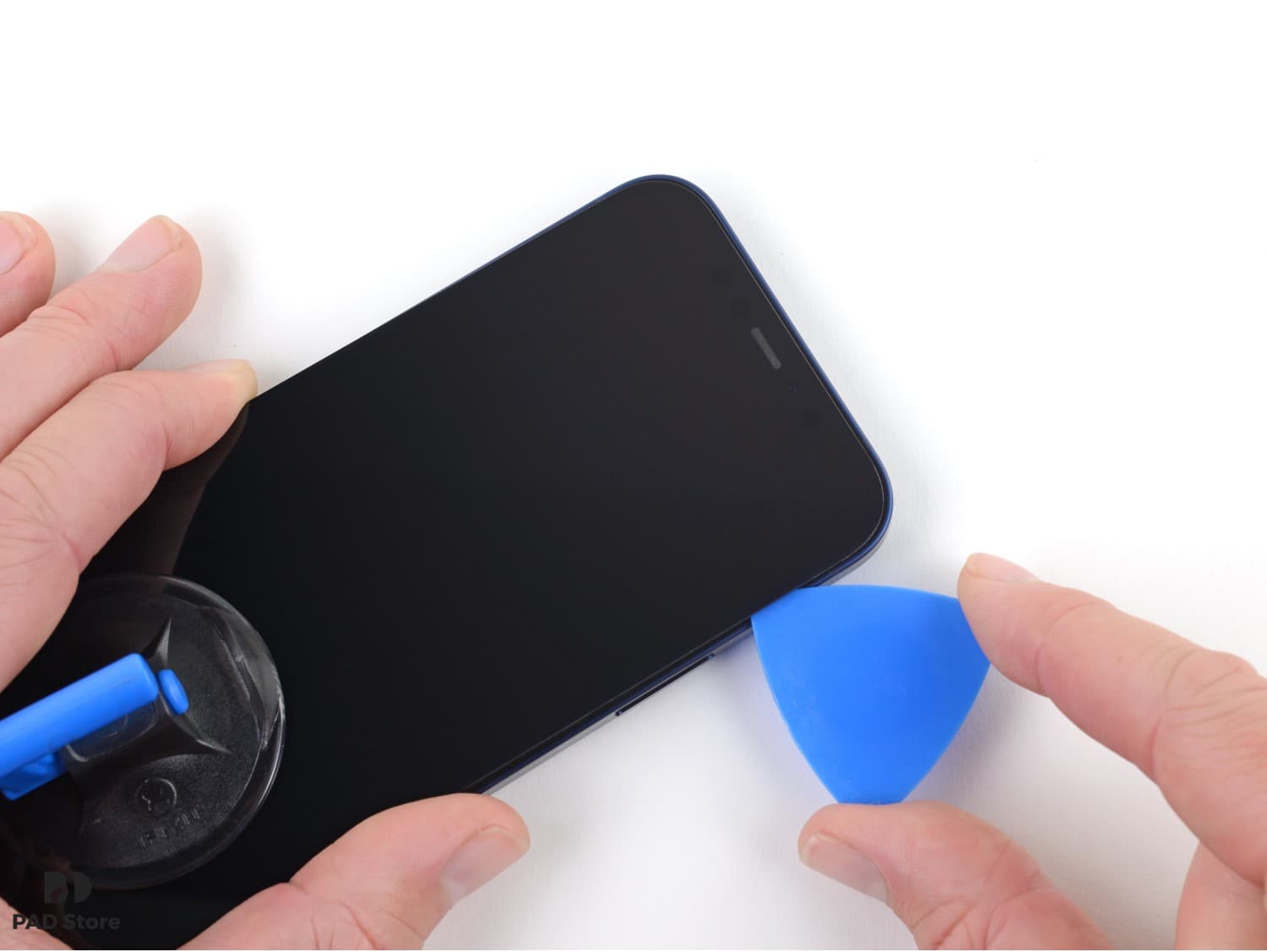 thay pin iphone chính hãng